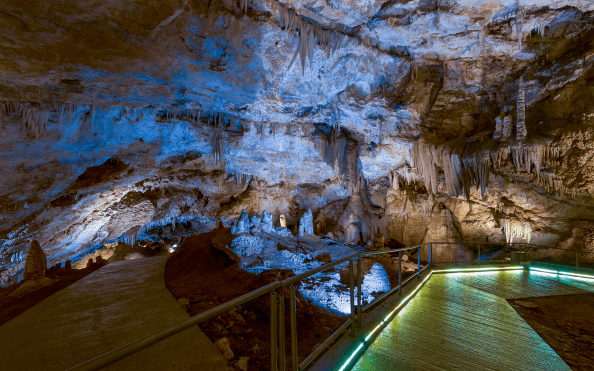 Lipa cave